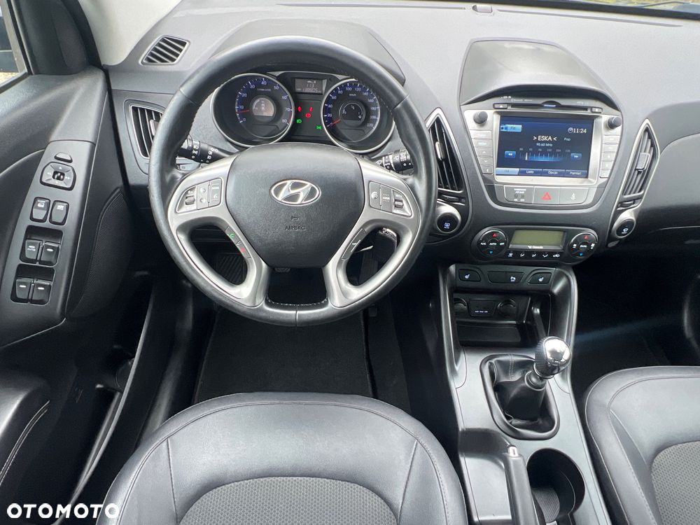 Hyundai ix35 1.6 2WD Fifa World Cup Edition - 15