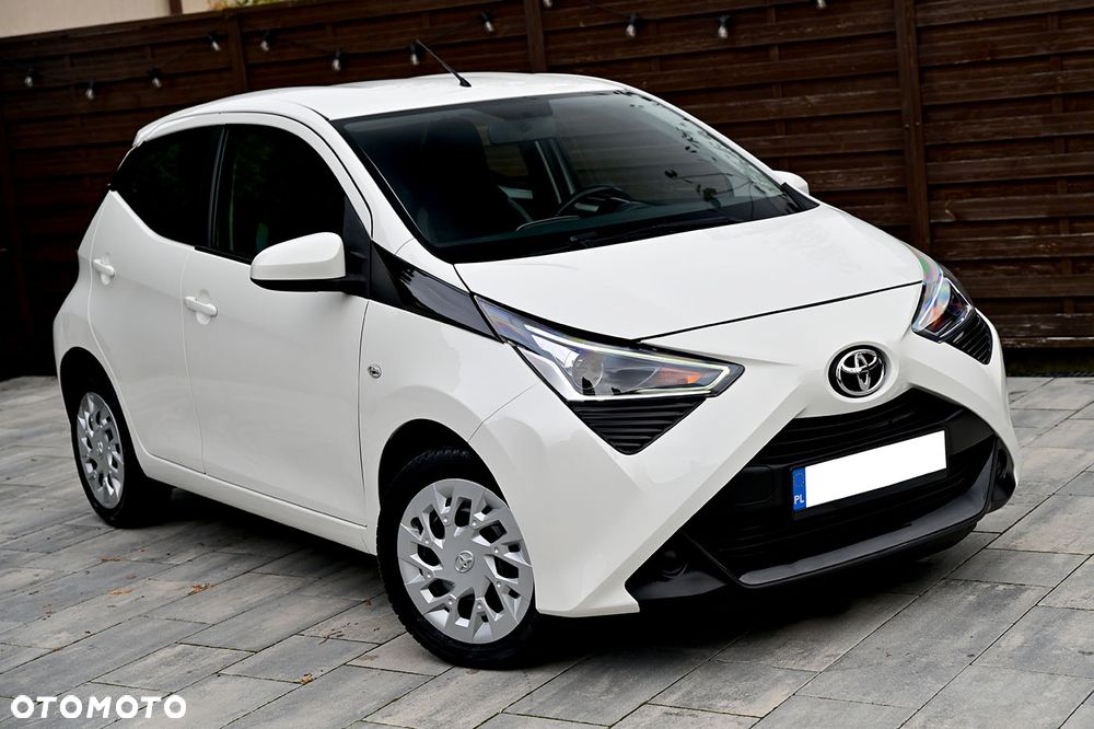 Toyota Aygo 1.0 VVT-i Color Edition - 1