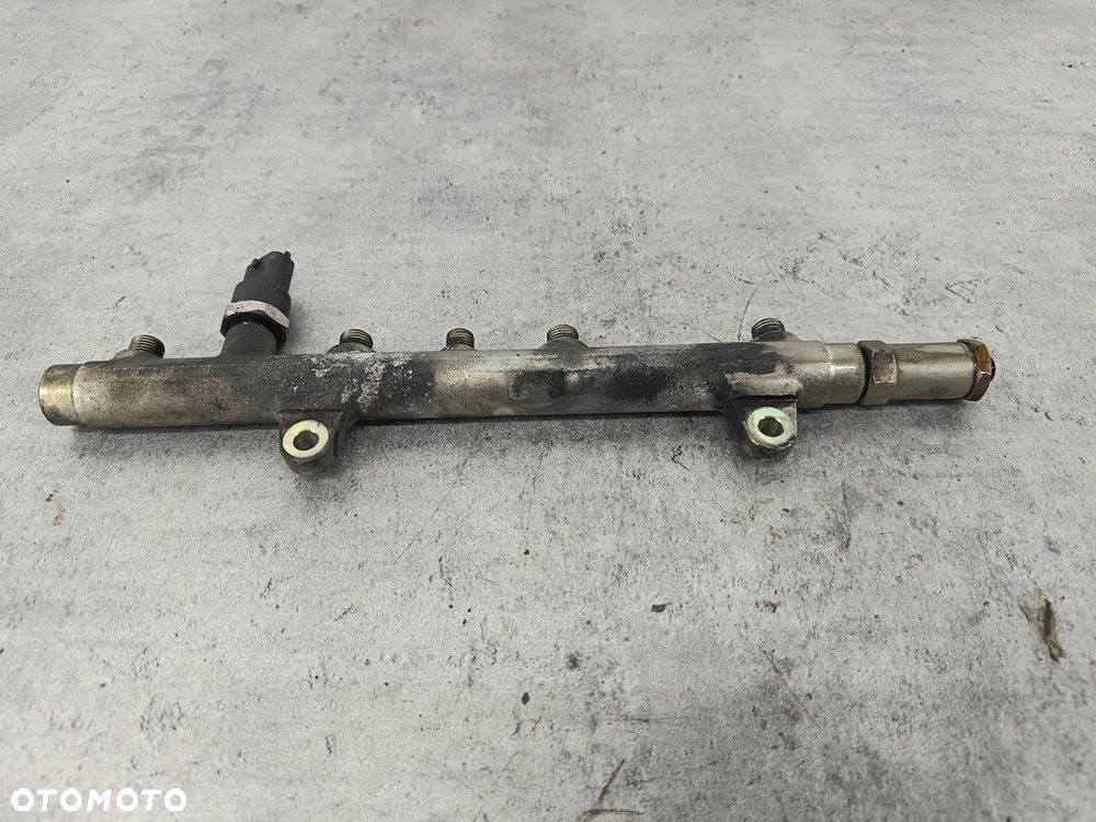 LISTWA WTRYSKOWA DIESEL NISSAN PRIMERA III P12 7700114017 0445214024  BOSCH - 2