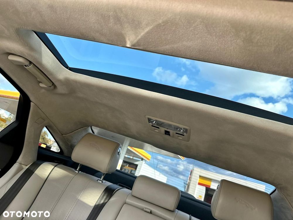 Jaguar XJ 3.0 T AWD Premium Luxury - 26