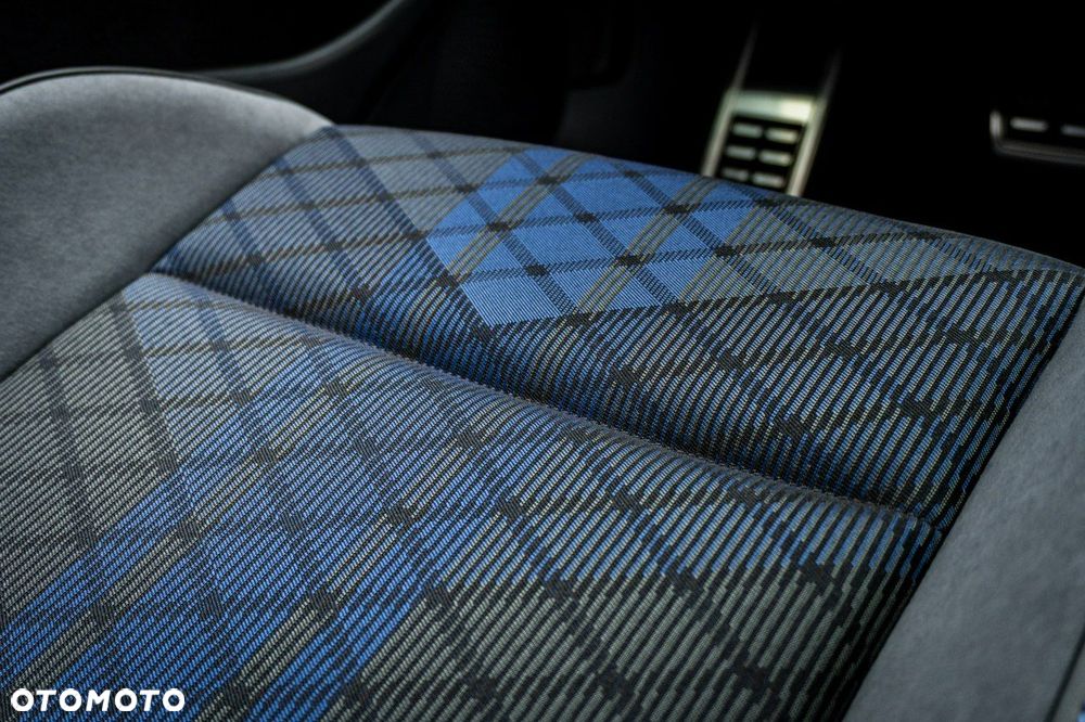 Volkswagen Golf - 15