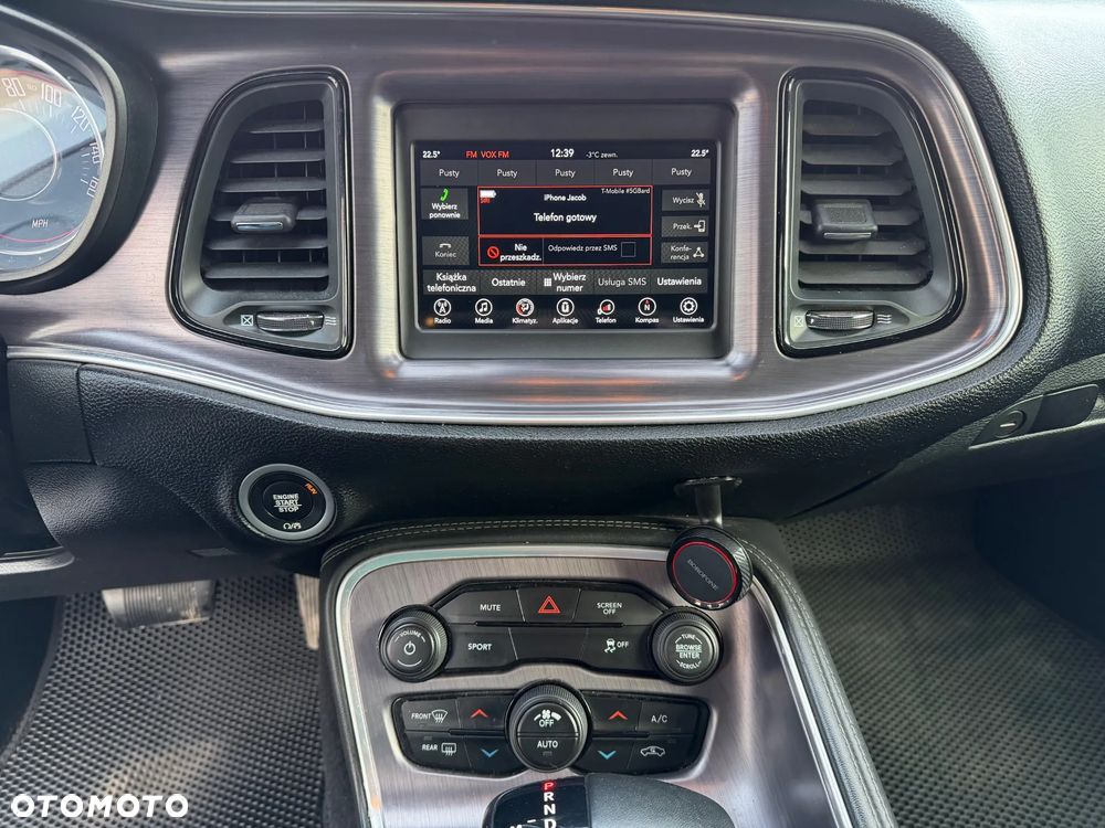 Dodge Challenger 3.6 SXT Plus - 11