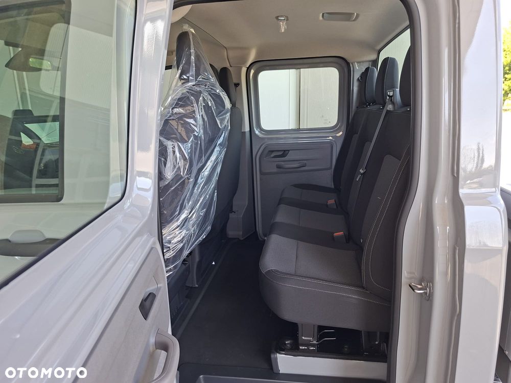 Volkswagen Transporter Skrzyniowy DOKA 2,0 l TDI 150 KM / skrzynia biegów: 6-biegowa manualna rozstaw osi: 3500 mm - 17