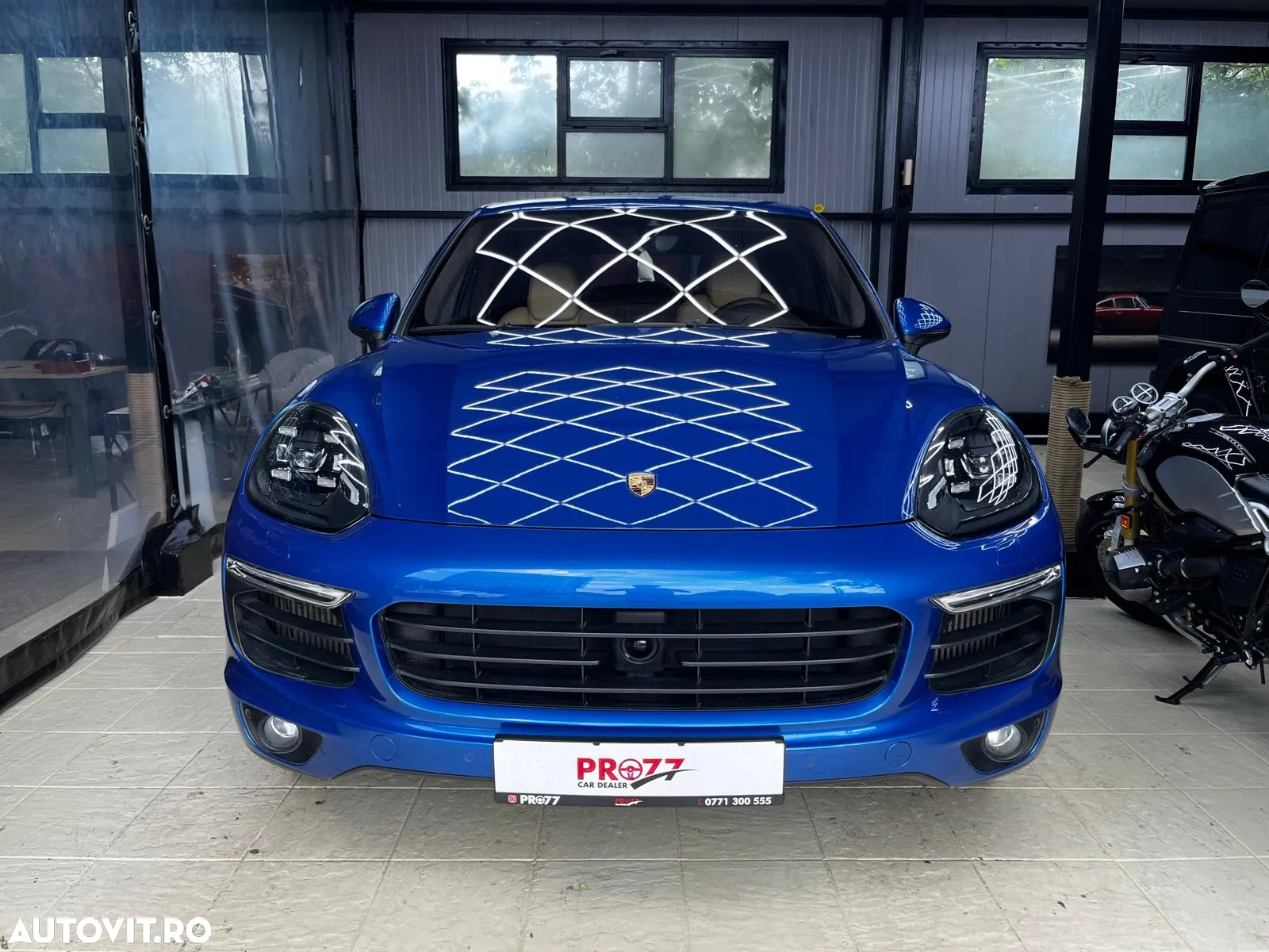 Porsche Cayenne 3.0 L - 2