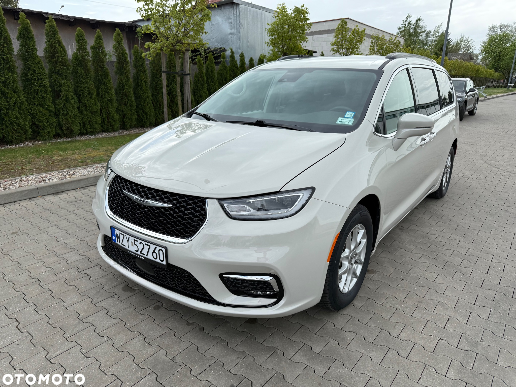 Chrysler Pacifica - 2