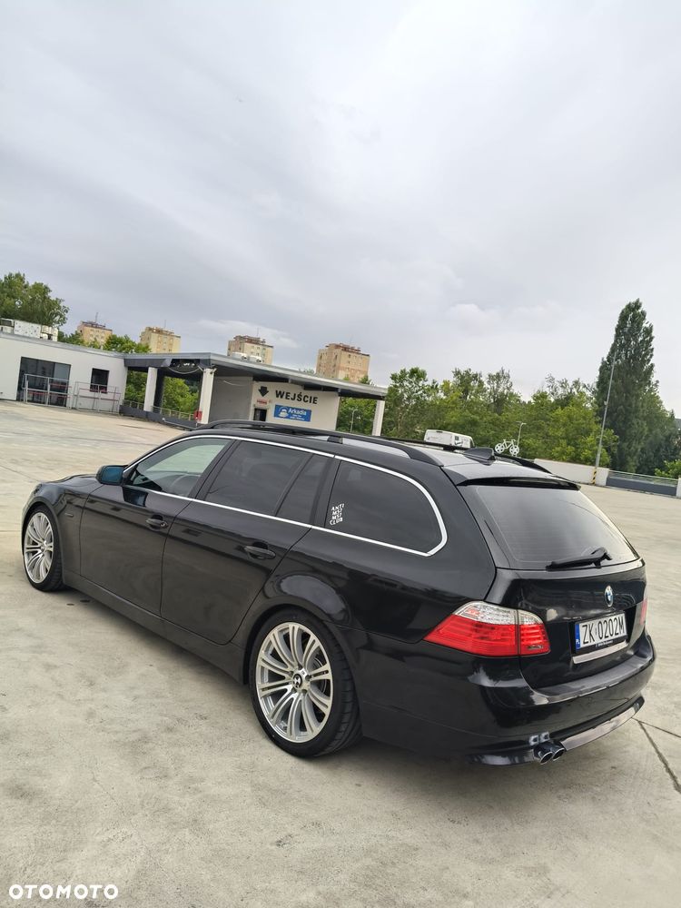 BMW Seria 5 525d - 14