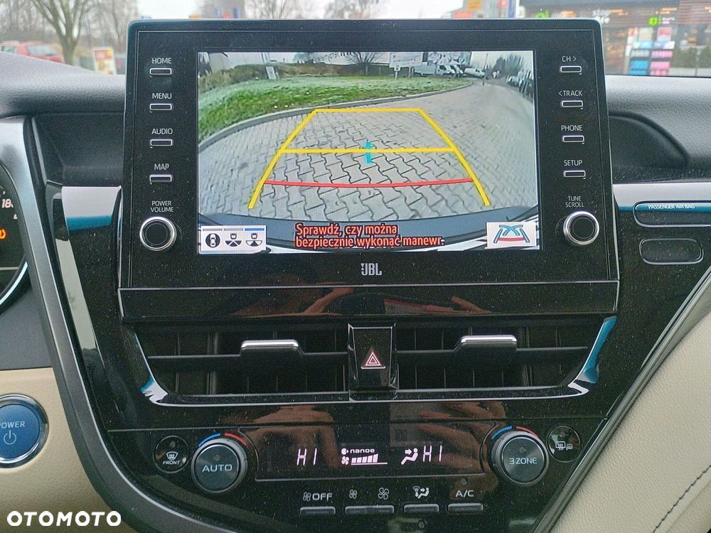 Toyota Camry 2.5 Hybrid Executive CVT - 24