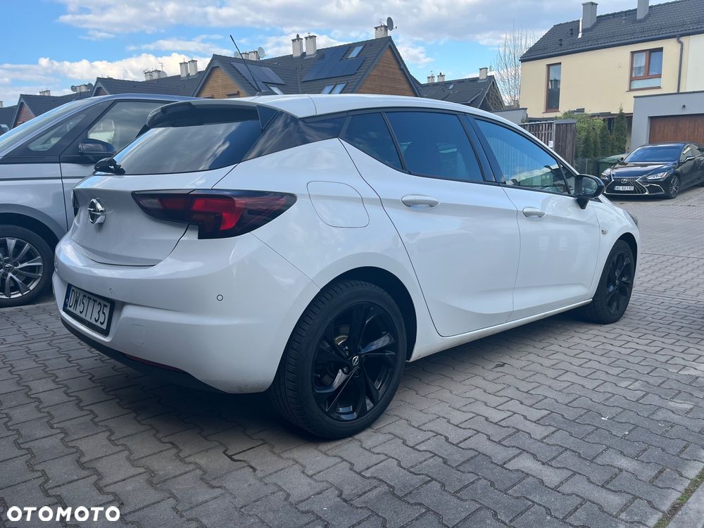 Opel Astra 1.2 T Elegance S&S - 4