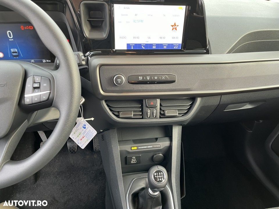 Ford Tourneo Courier - 21