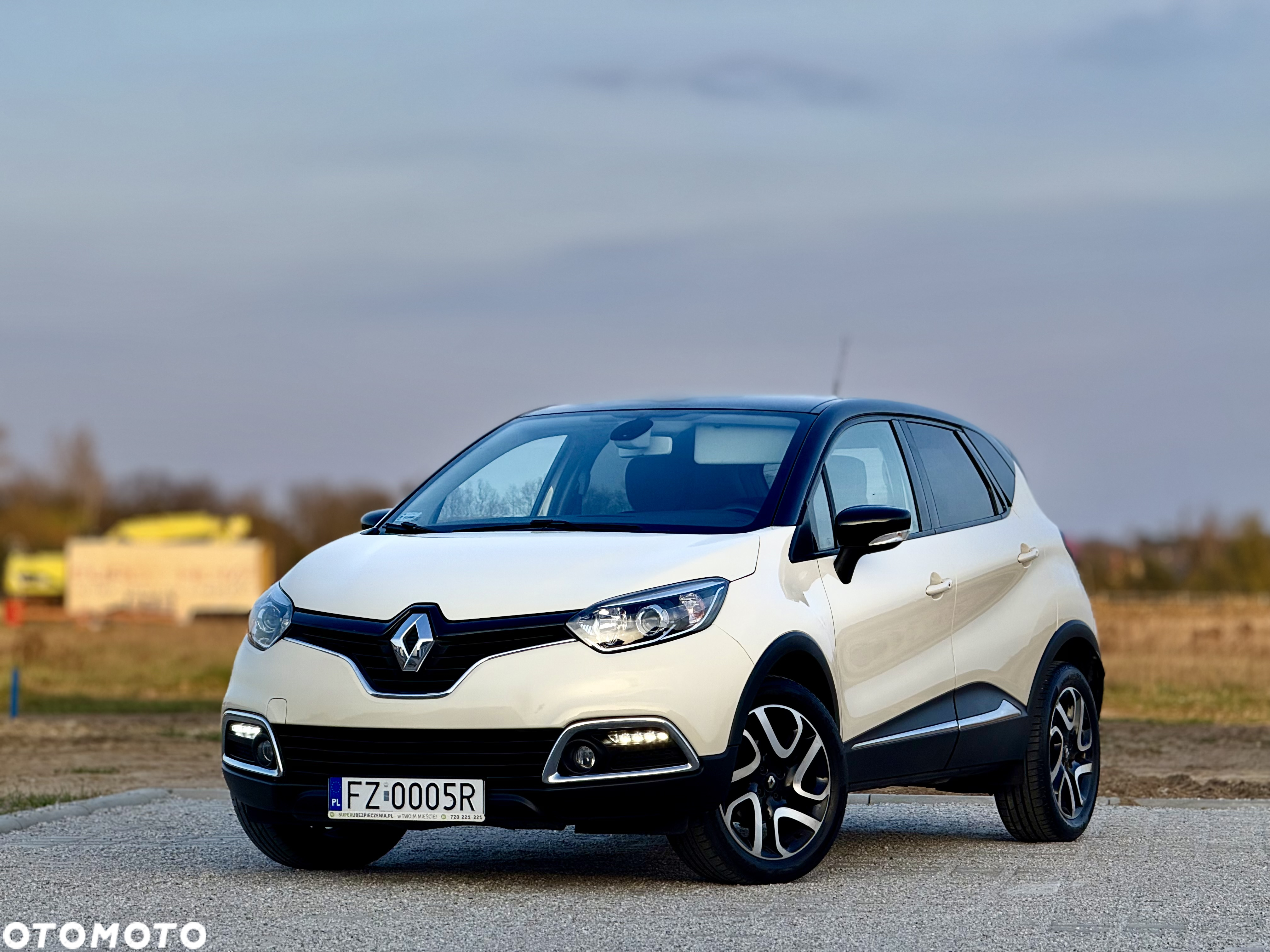 Renault Captur - 26