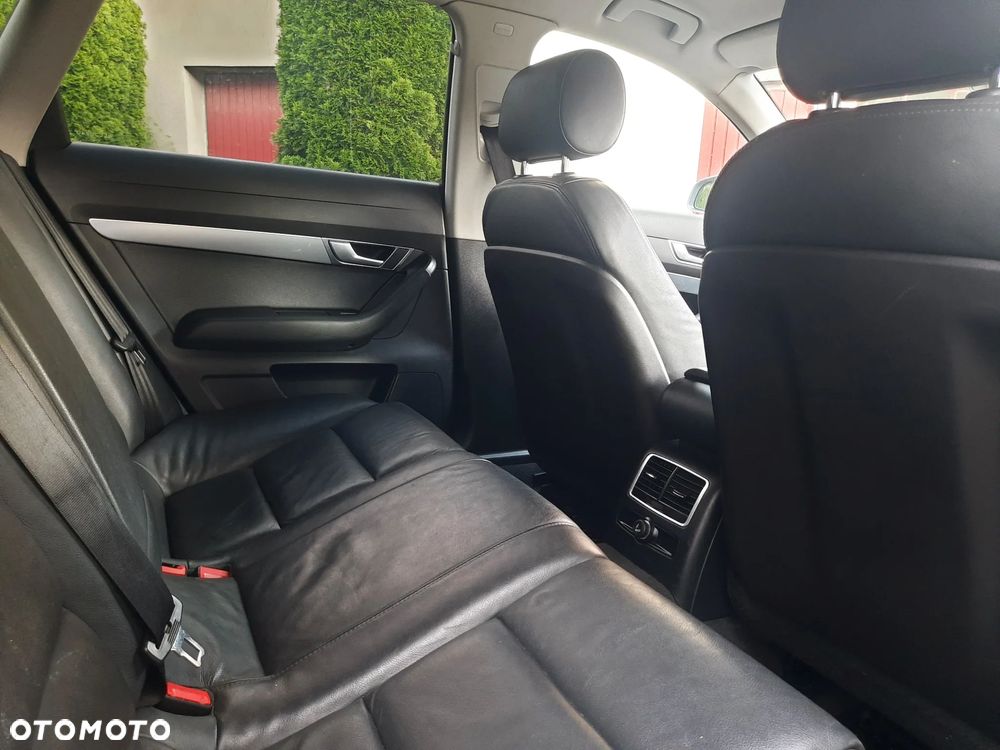 Audi A6 Limousine 2.4 - 25