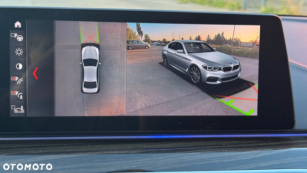 BMW Seria 5 M550i xDrive - 21