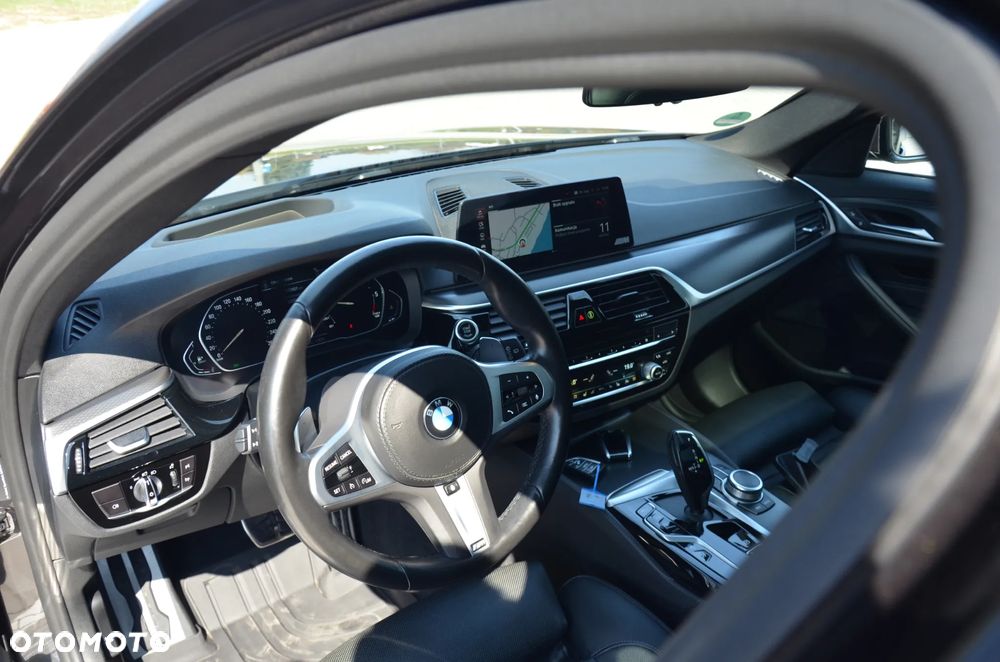 BMW Seria 5 520d Sport - 26
