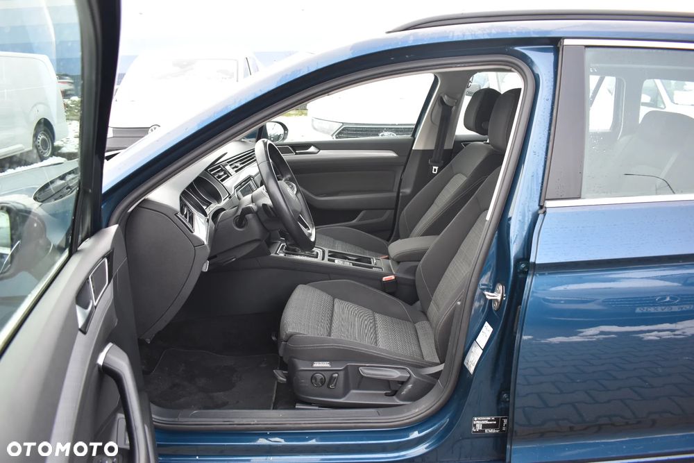 Volkswagen Passat Variant 2.0 TDI EVO Business DSG - 10