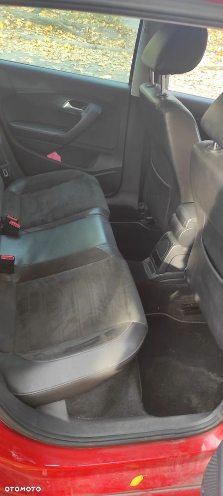 Volkswagen Polo 1.4 16V Highline DSG - 19