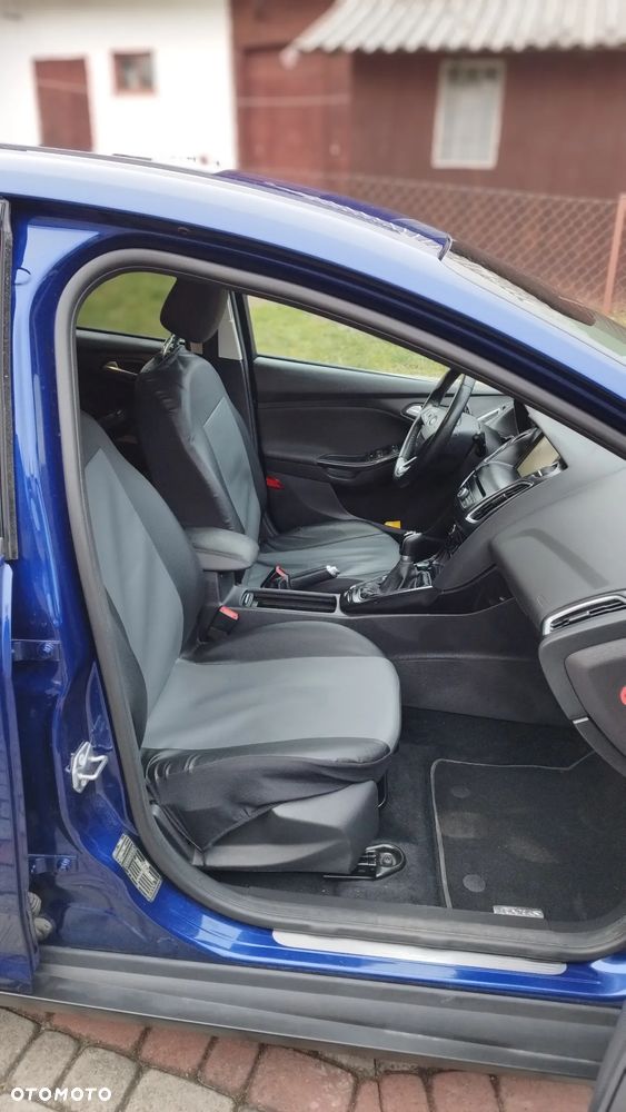 Ford Focus 1.0 EcoBoost Titanium - 10
