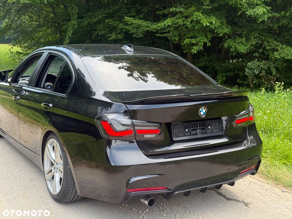 BMW Seria 3 320i - 5