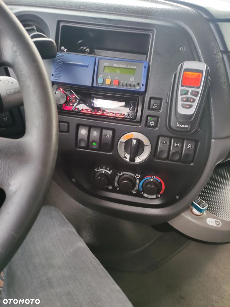 DAF FAR XF105 410T - 18