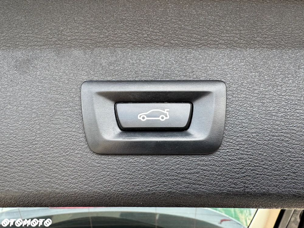 BMW X1 sDrive18d Business Edition sport - 14