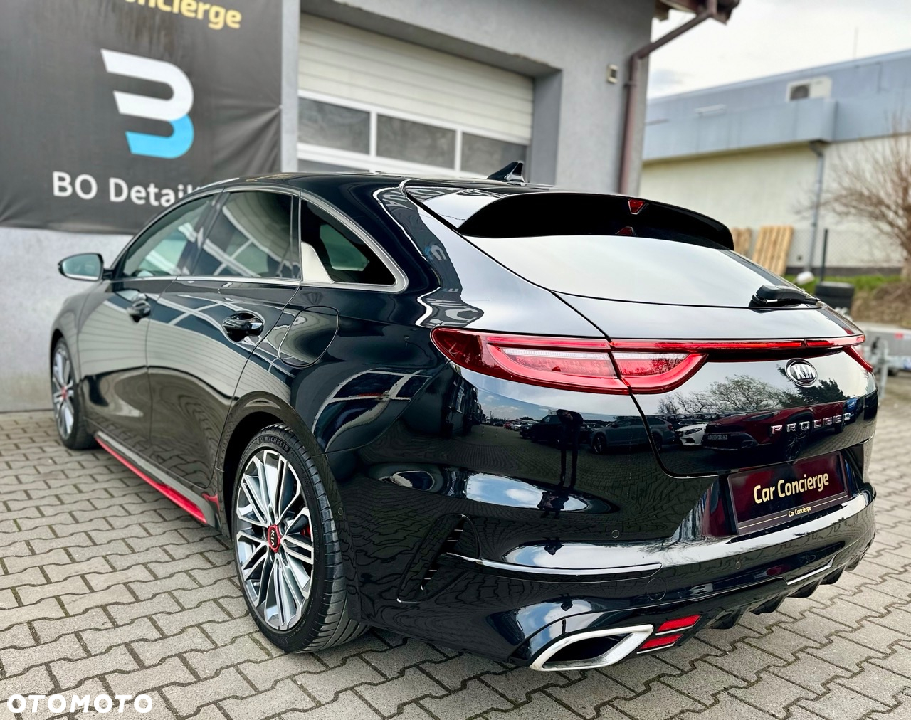 Kia ProCeed 1.6 T-GDI GT DCT - 4