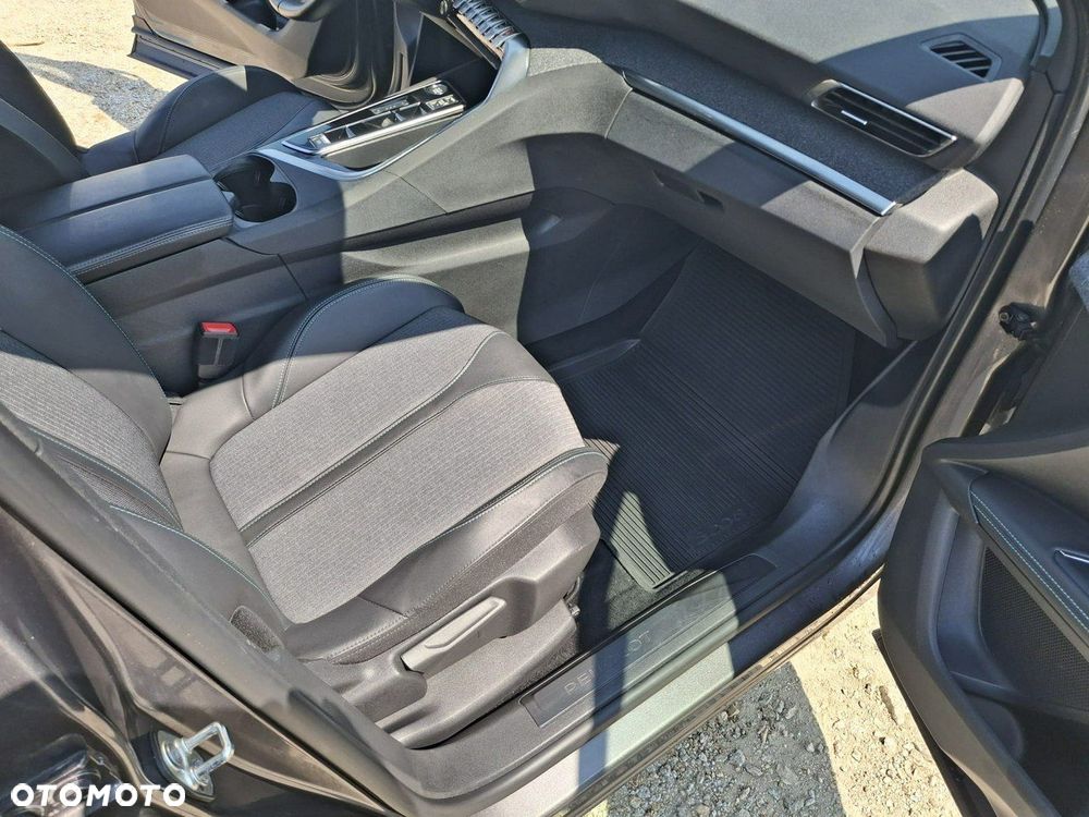 Peugeot 5008 - 11