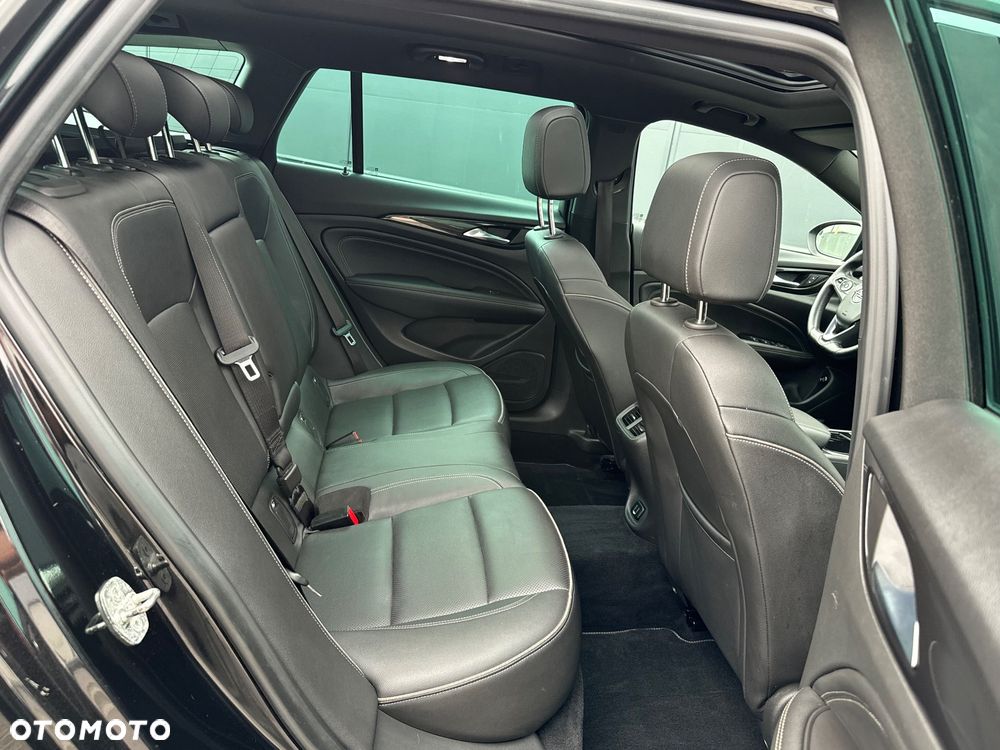 Opel Insignia 2.0 T 4x4 GSi S&S - 9