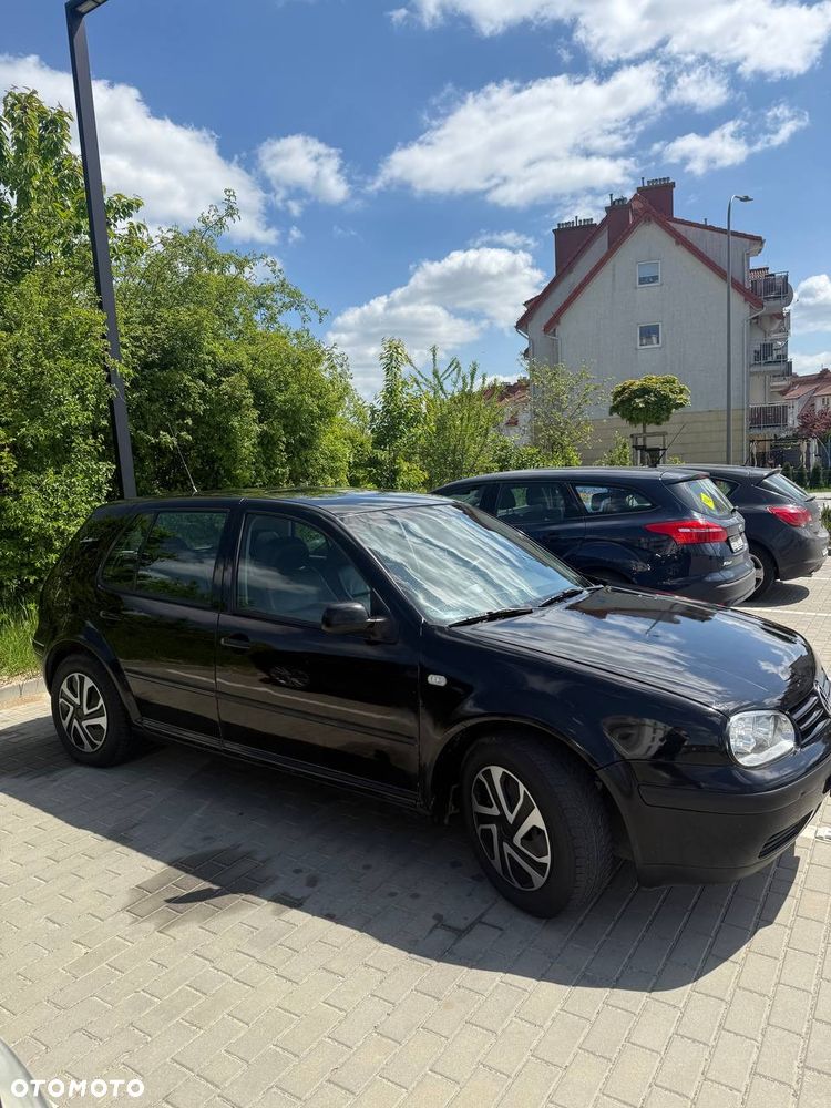 Volkswagen Golf - 5