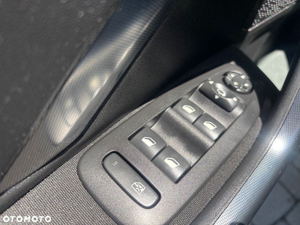 Peugeot 2008 PureTech 130 Allure - 31