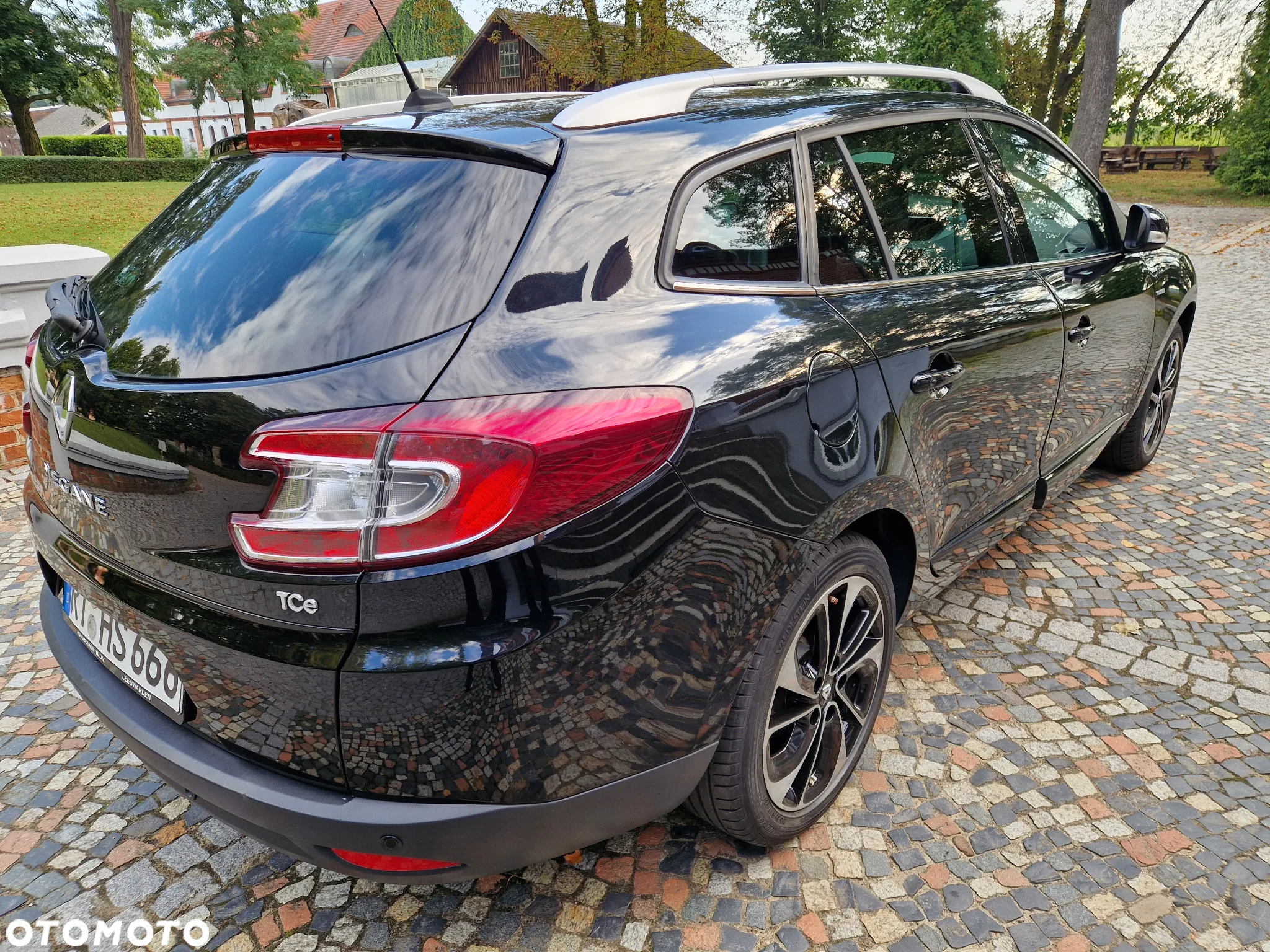 Renault Megane Grandtour ENERGY TCe 115 Start & Stop Bose Edition - 10