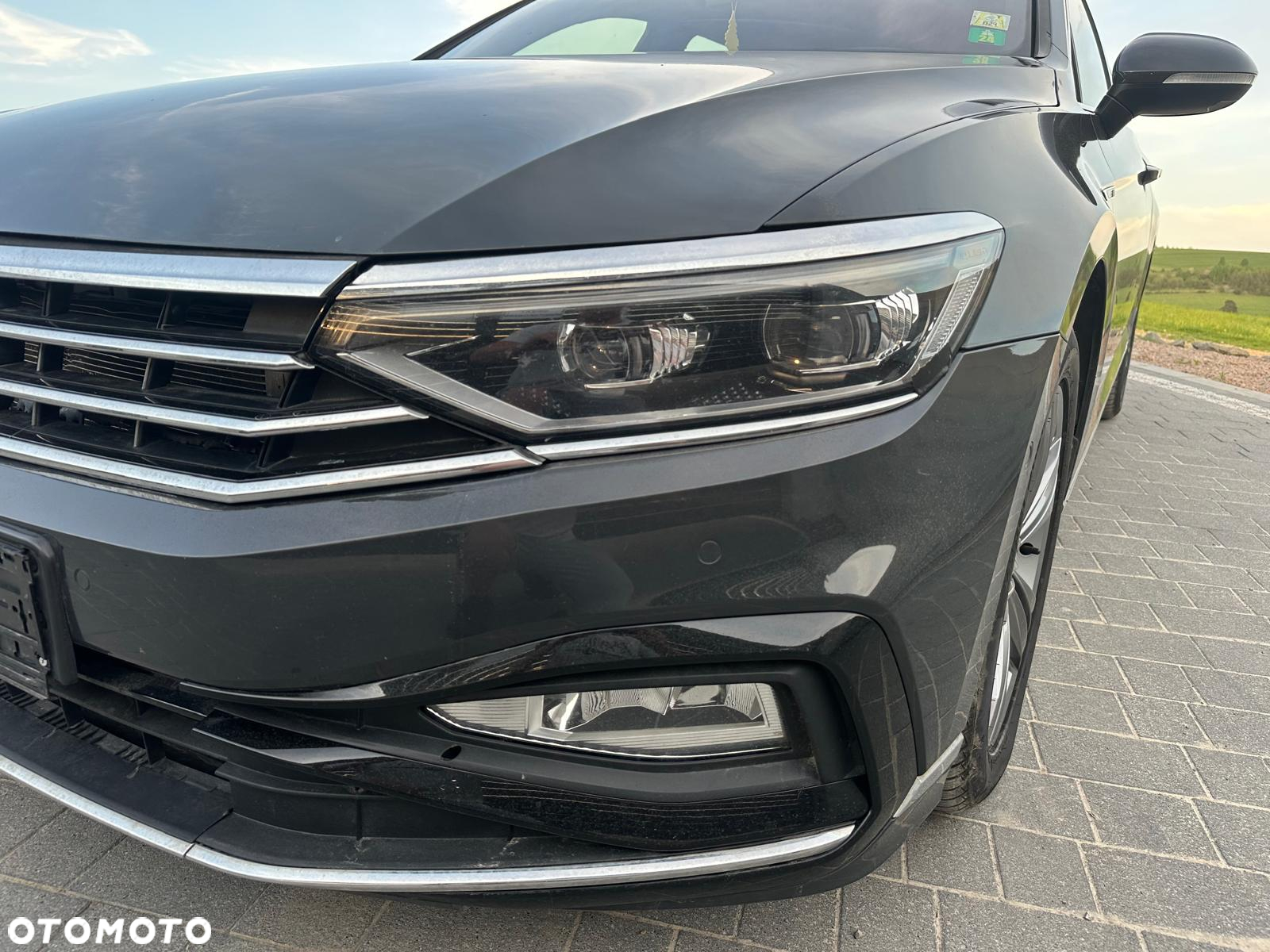 Volkswagen Passat Variant 2.0 TDI SCR DSG R-Line - 10