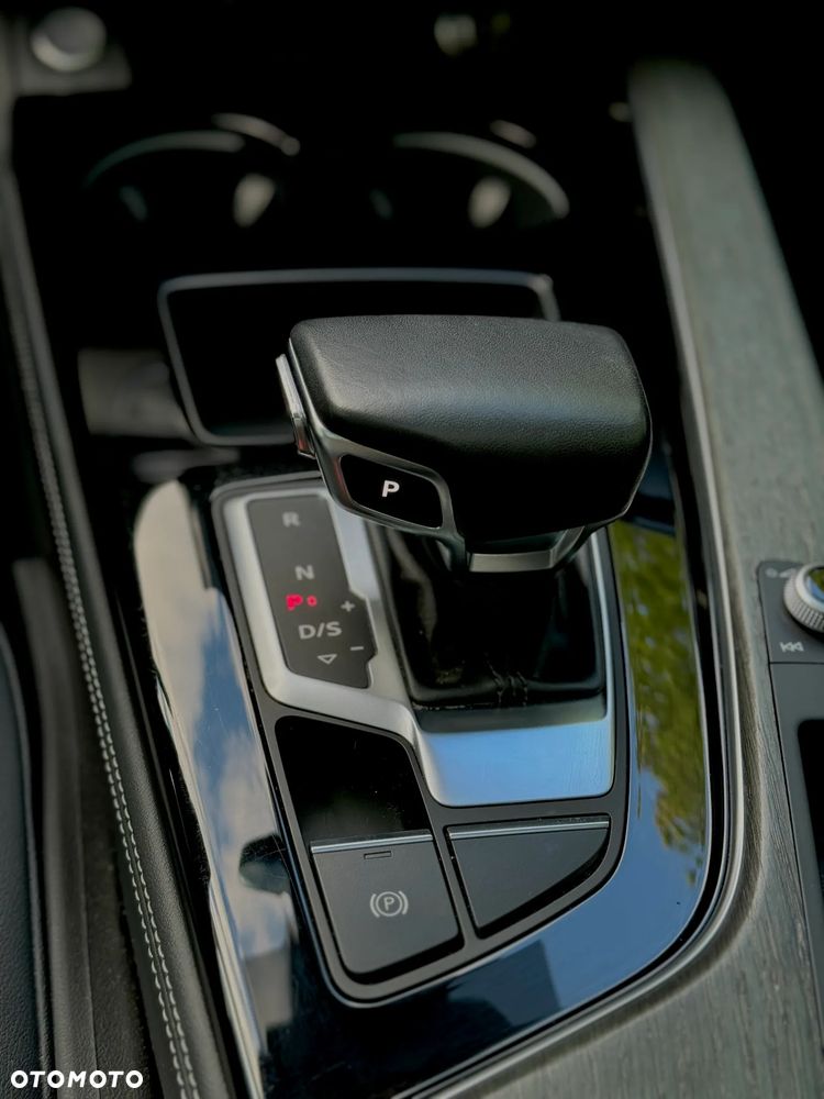 Audi A4 Limousine - 11