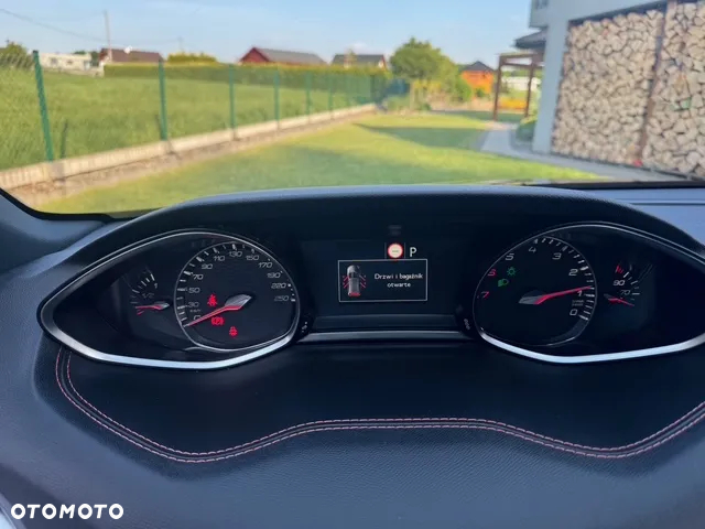 Peugeot 308 1.6 PureTech GPF GT S&S EAT8 - 11