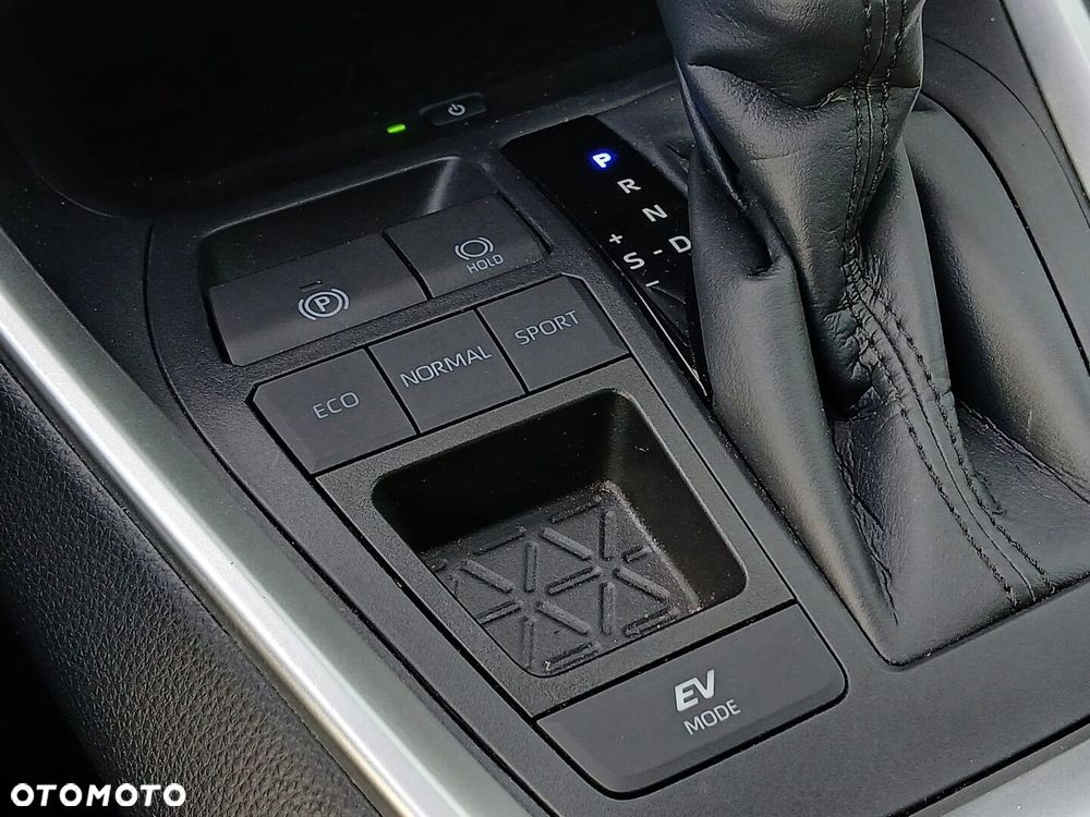 Toyota RAV4 2.5 Hybrid Comfort 4x2 - 32