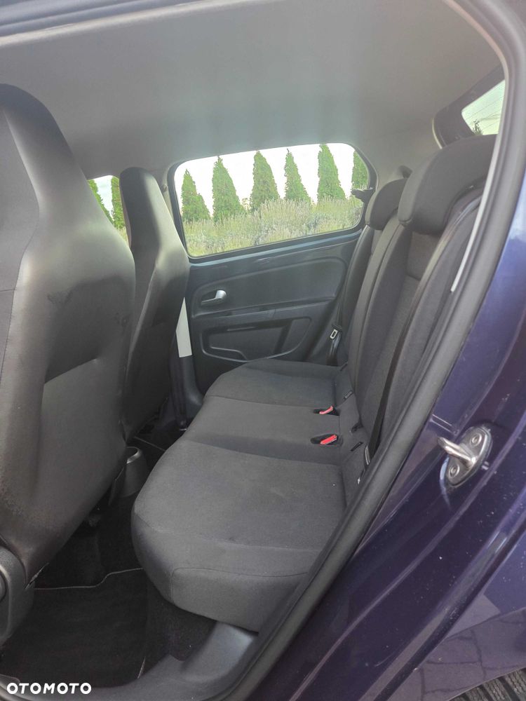Volkswagen up! - 8