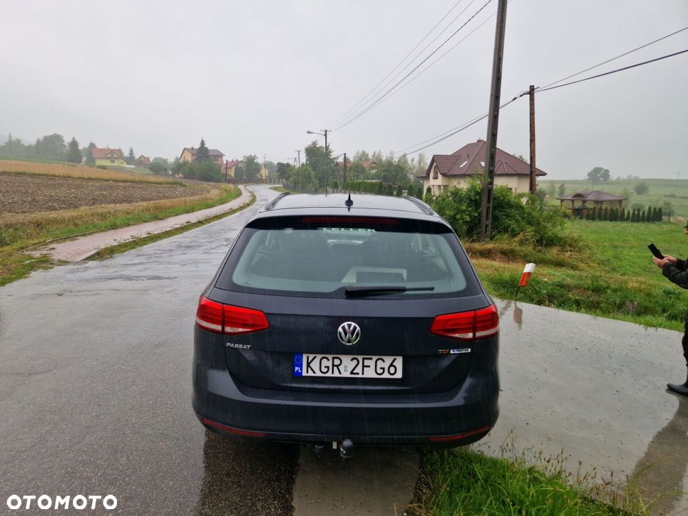 Volkswagen Passat - 4