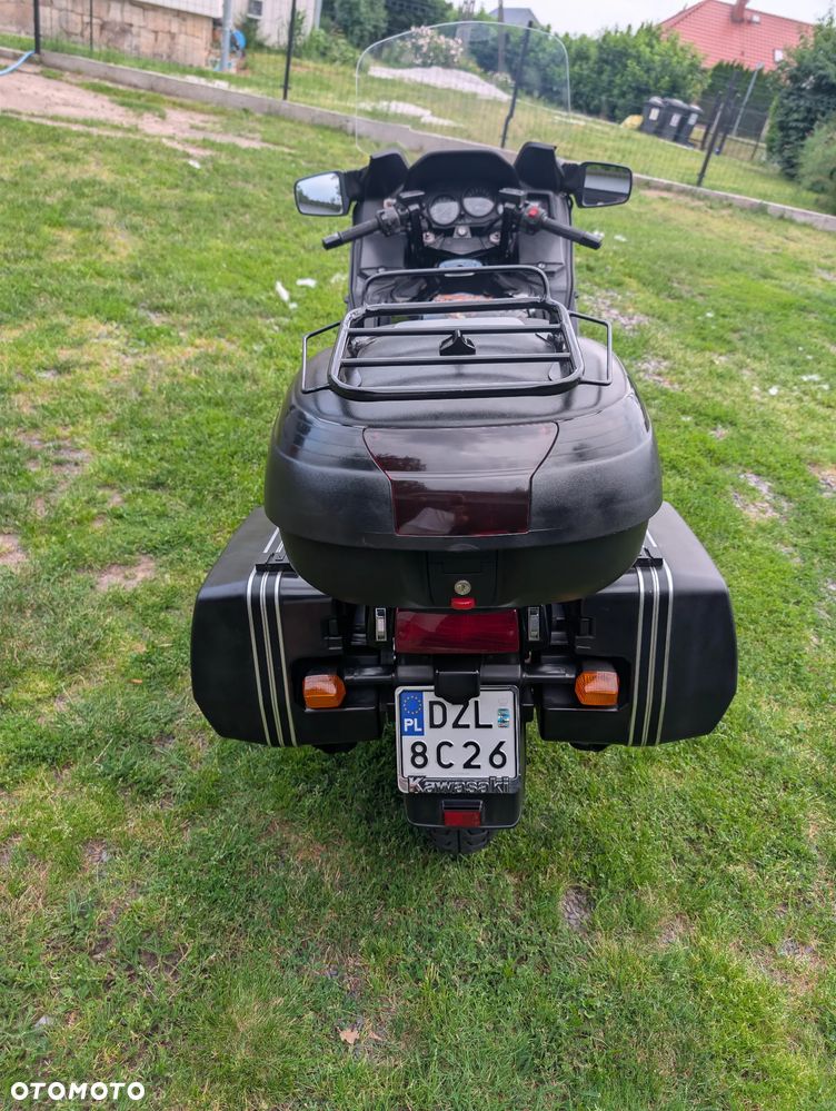 Kawasaki GTR - 9