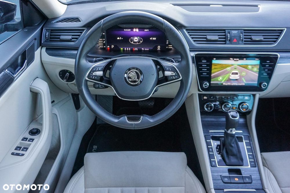 Skoda Superb 2.0 TSI Style DSG - 32