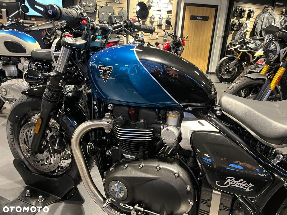 Triumph Bonneville Bobber - 7