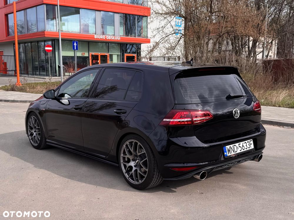 Volkswagen Golf GTI (BlueMotion Technology) DSG Performance - 4
