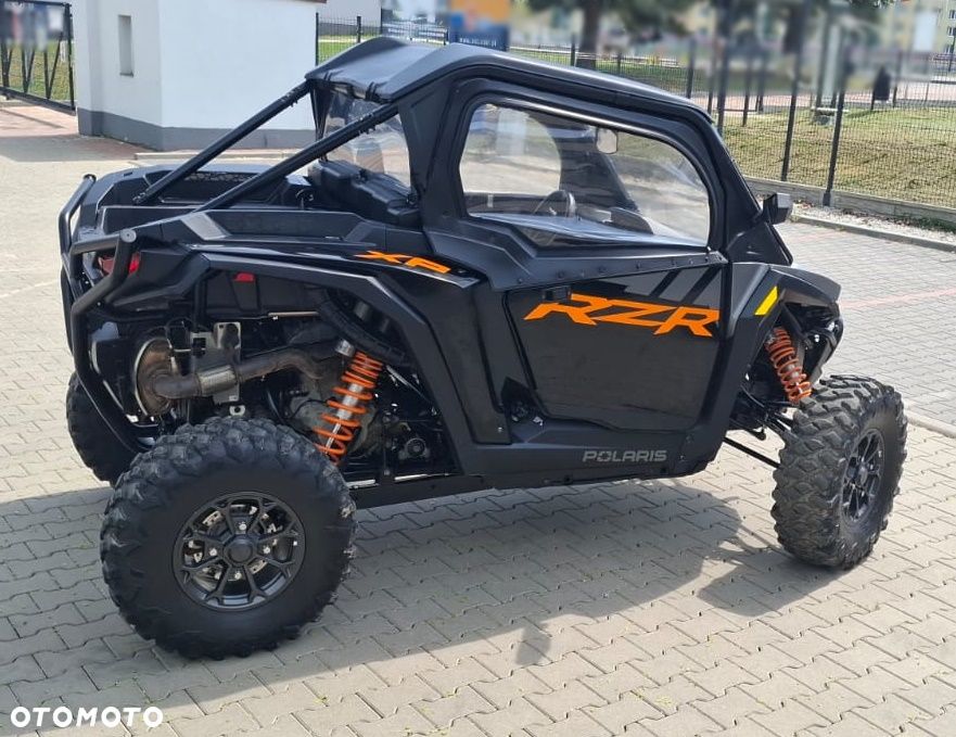 Polaris RZR - 6