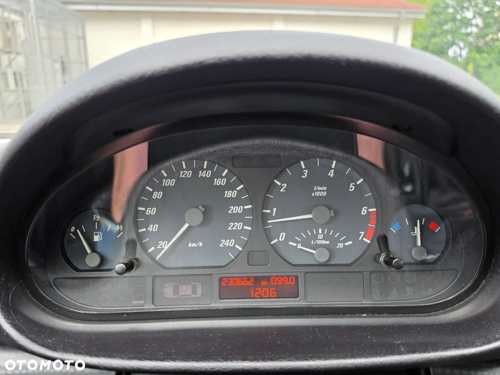 BMW Seria 3 325Ci - 14