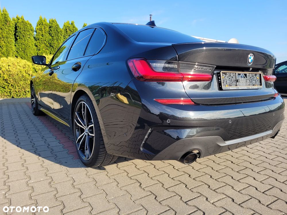 BMW Seria 3 330d xDrive - 8
