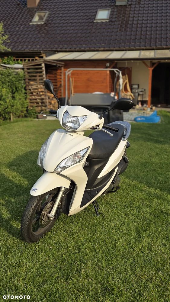 Honda Vision - 2
