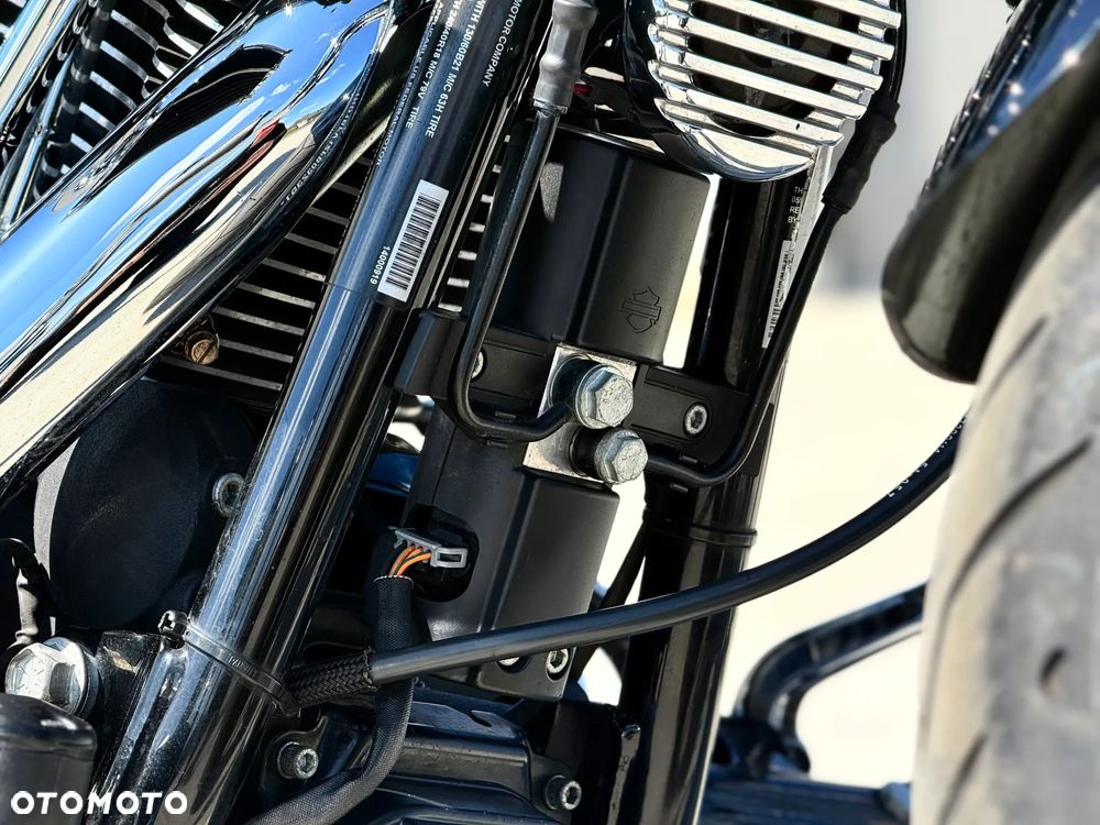 Harley-Davidson FXSB Breakout - 20