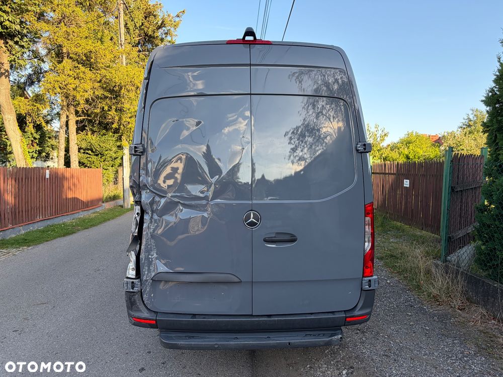 Mercedes-Benz Sprinter - 8