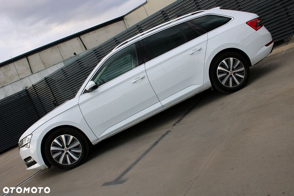 Skoda Superb 2.0 TDI SCR Style DSG - 20