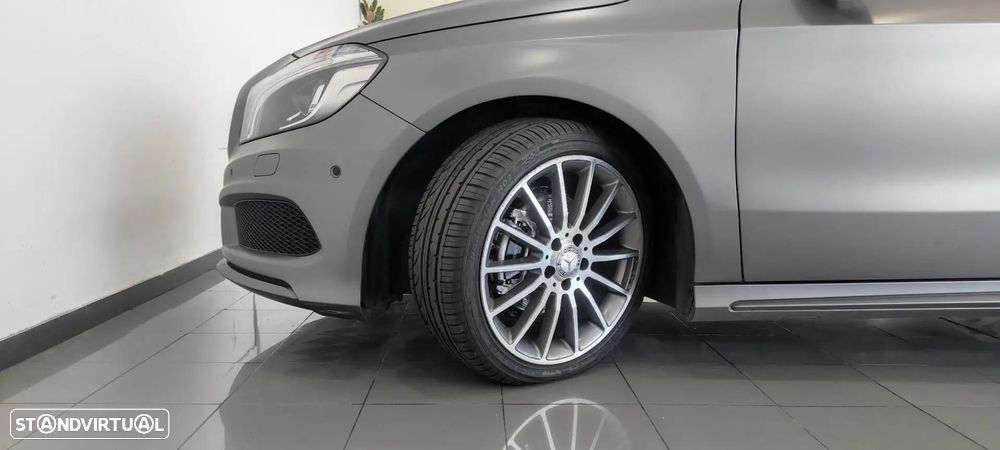 Mercedes-Benz A 180 d AMG Line - 11
