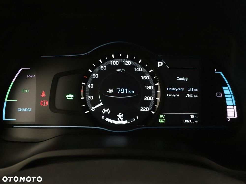 Hyundai IONIQ - 23