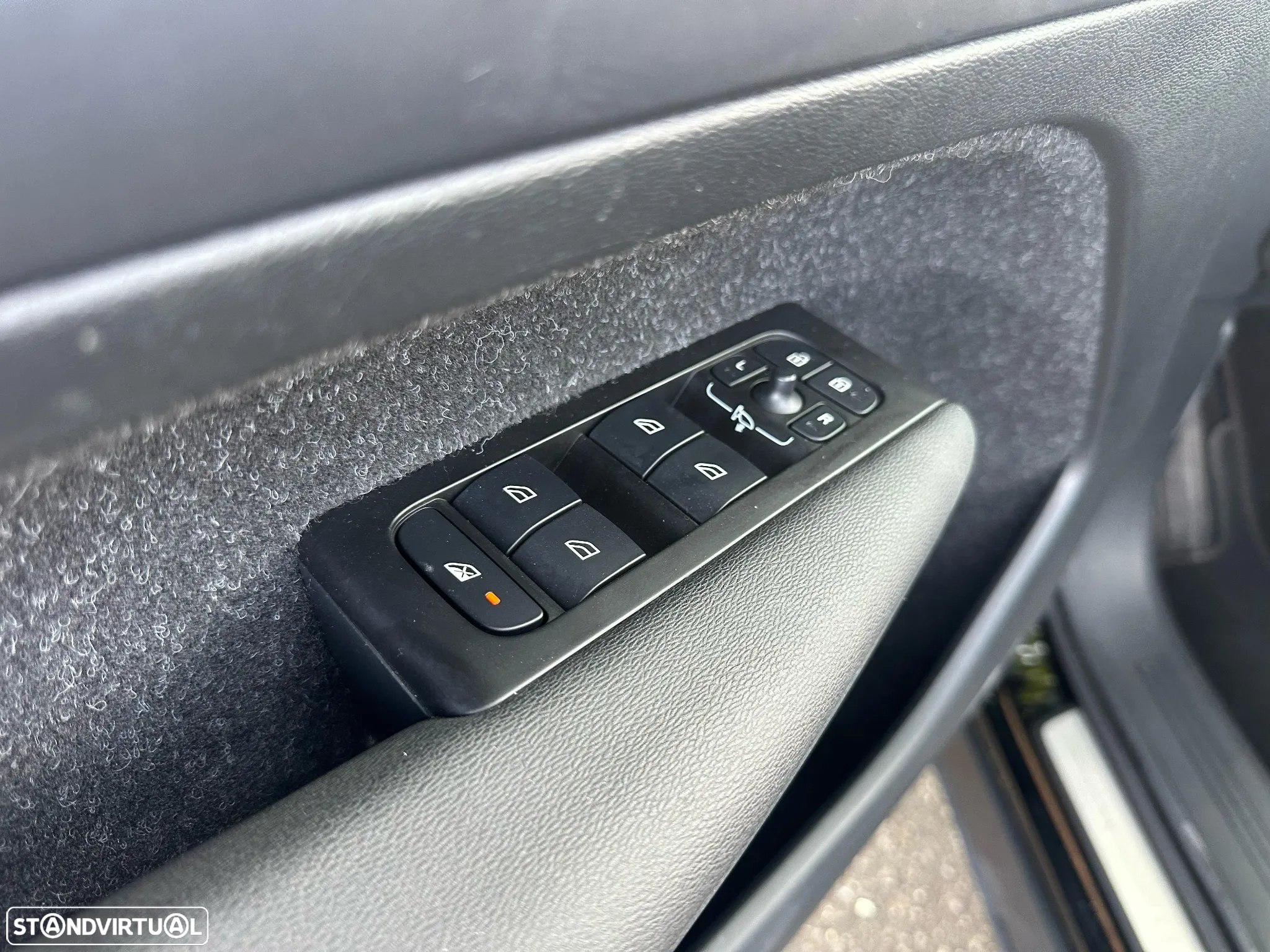 Volvo XC 40 1.5 T4 PHEV Plus Dark - 17