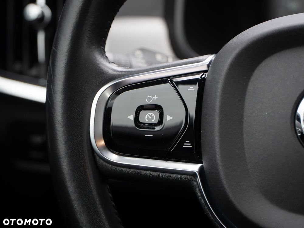 Volvo S90 D4 AWD Inscription - 36